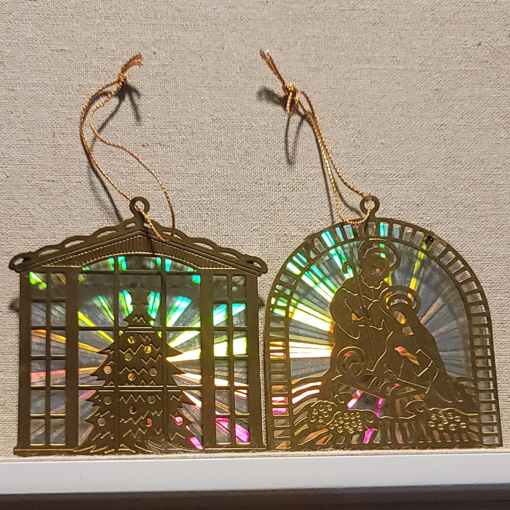 SOLD-Vintage Avon Gift Collection Christmas Reflection Ornaments Nativity/Tree